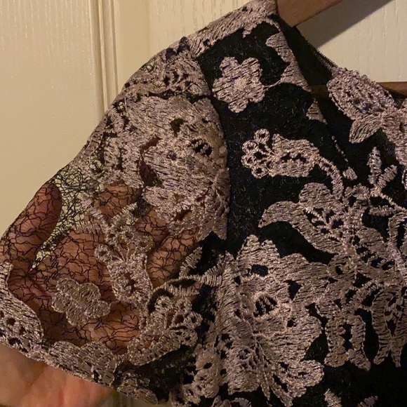 Stunning formal lace dress. Navy and blush pink. - Picture 7 of 16